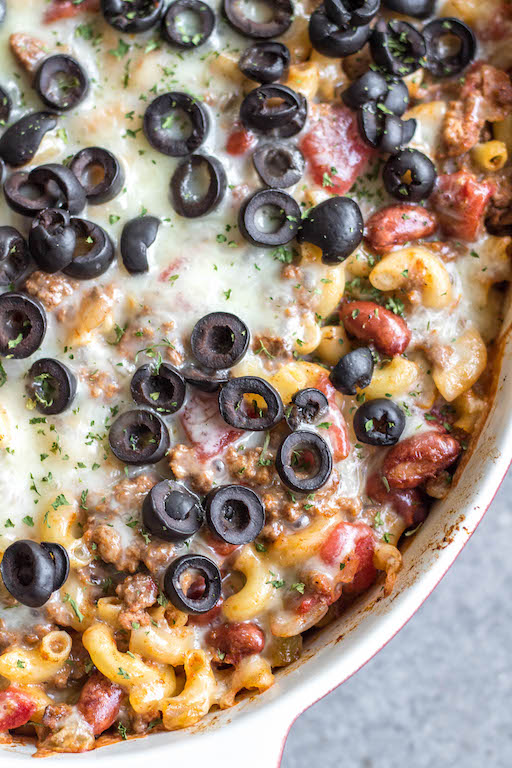 This easy southwest casserole made with ground beef is a great option for a weeknight dinner or recipe for meal prep to make lunches for the week! This ground beef casserole can also be easily made gluten-free. It's filling, comforting, and made with diced tomatoes, beans, onions and a flavorful mix of spices. #glutenfreecasserole #groundbeefcasserole #easydinnerrecipes #healthydinner
