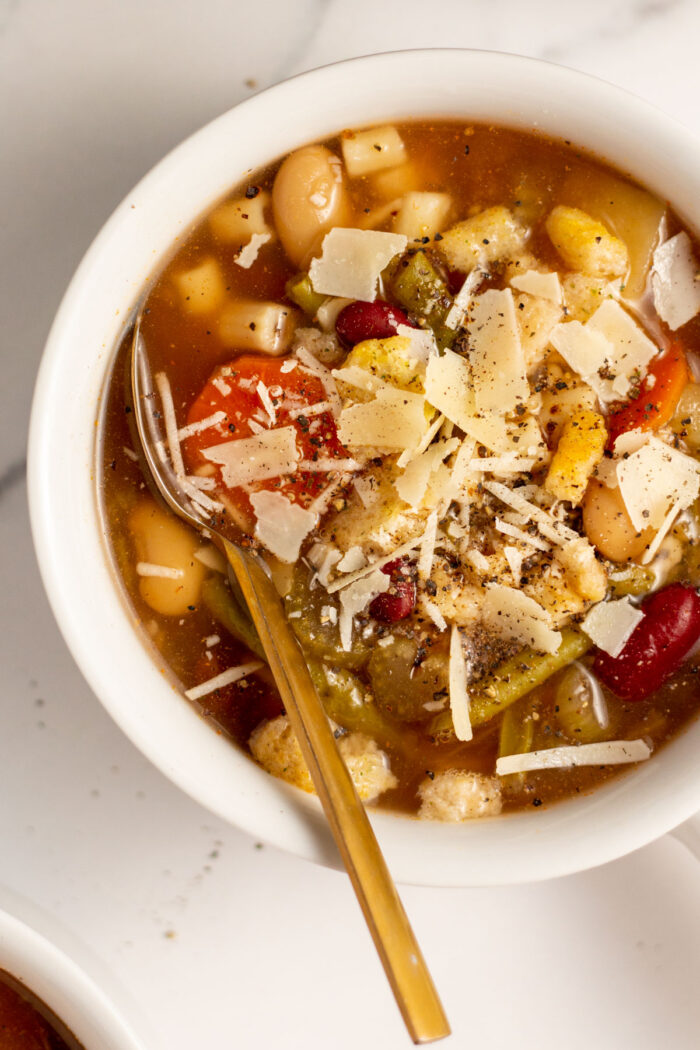 Slow Cooker Vegetarian Minestrone Soup (Meatless, Dairy-Free, Gluten