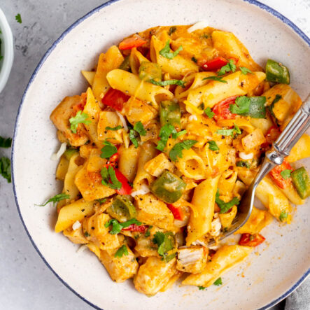 For a fast and easy pasta dinner look no further than this instant pot chicken fajita pasta! Ready in under 30 minutes using just one pot, it's the perfect quick weeknight meal with almost no cleanup. With options to easily make this a gluten free instant pot pasta recipe along with a dairy free one, this pressure cooker chicken pasta is sure to be a new family favorite! #instantpotpasta #instantpotchicken #glutenfreeinstantpot #fajitachicken