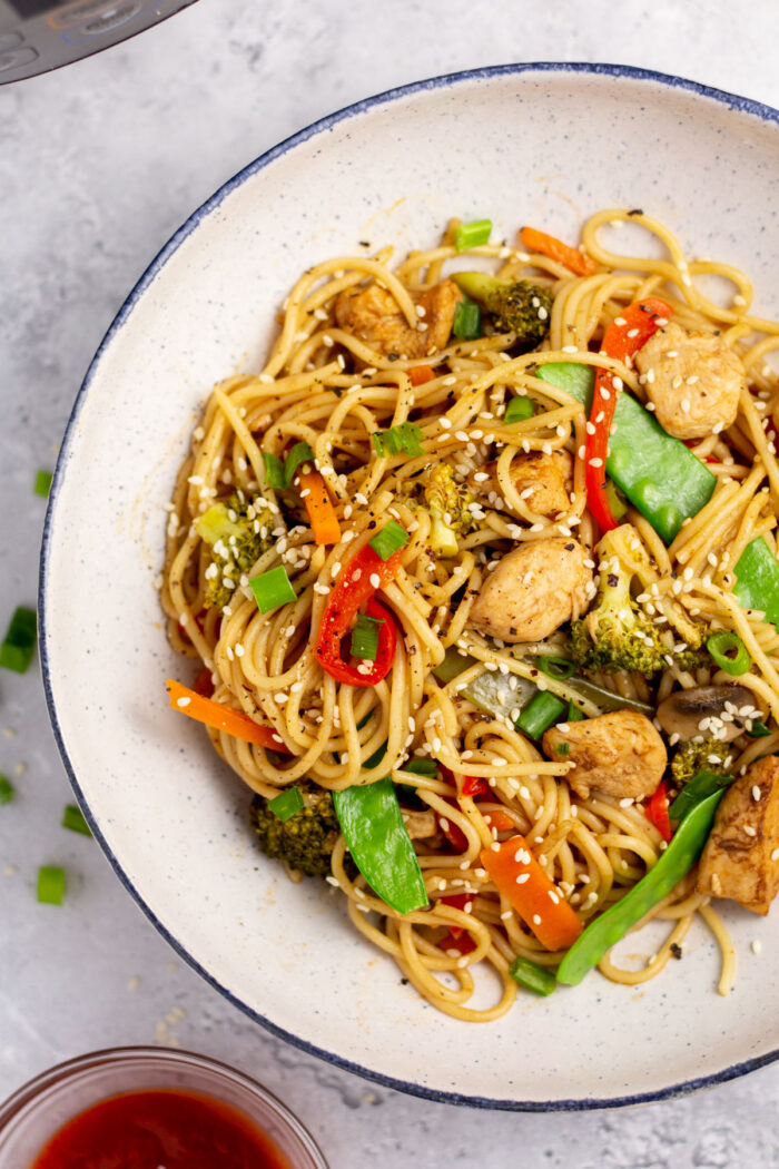 Instant Pot Chicken Lo Mein with Spaghetti Noodles - Healthy Hearty Recipes